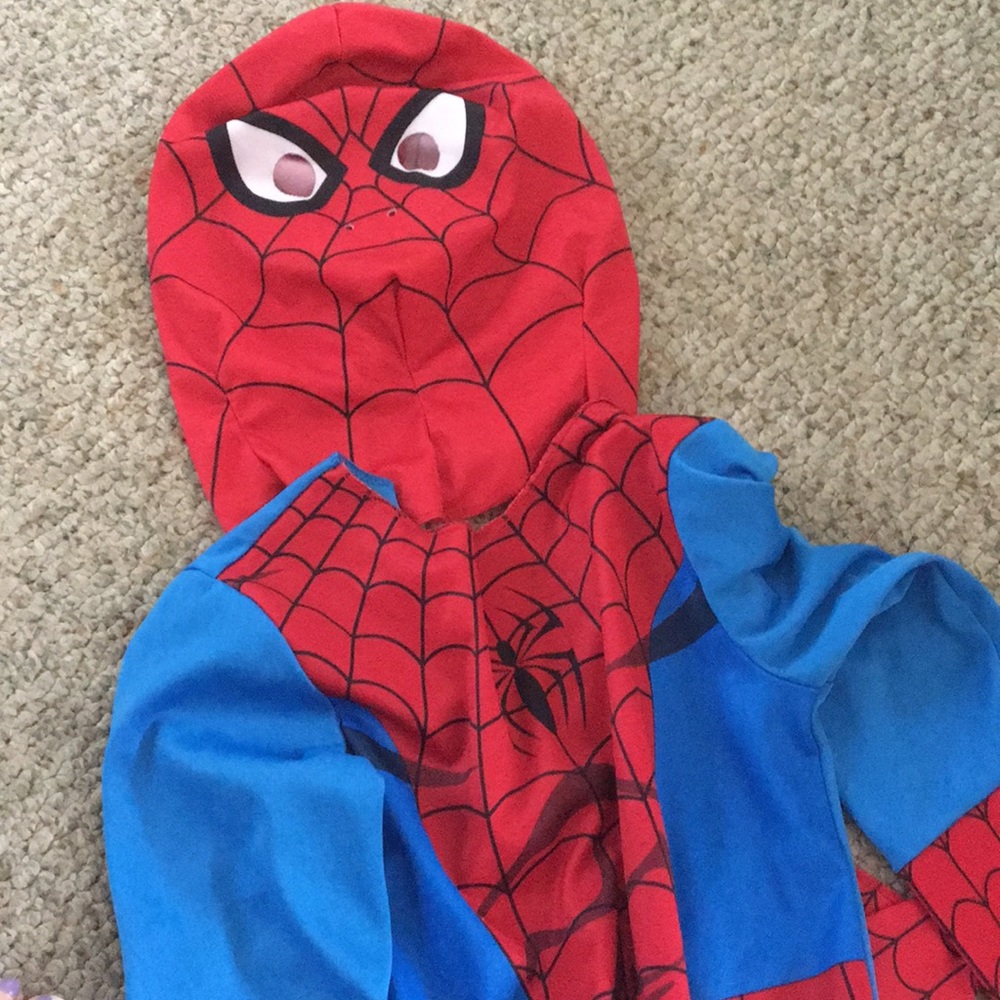 Spider-Man Halloween costume 4-6